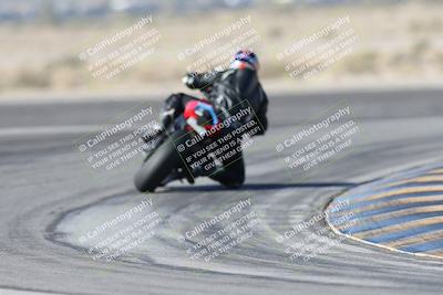media/Dec-01-2025-Moto Forza (Mon) [[2daa91e15f]]/1-Advanced Group/Session 2 Turn 11 Backside/